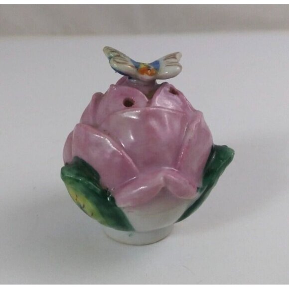 Vintage Butterflies On Rose Buds Under Archway 2.25" Salt & Pepper Shakers Japan - Picture 2 of 16